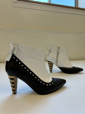 Lola Ramona Angie Black White Two-Tone Bow Ankle Boots